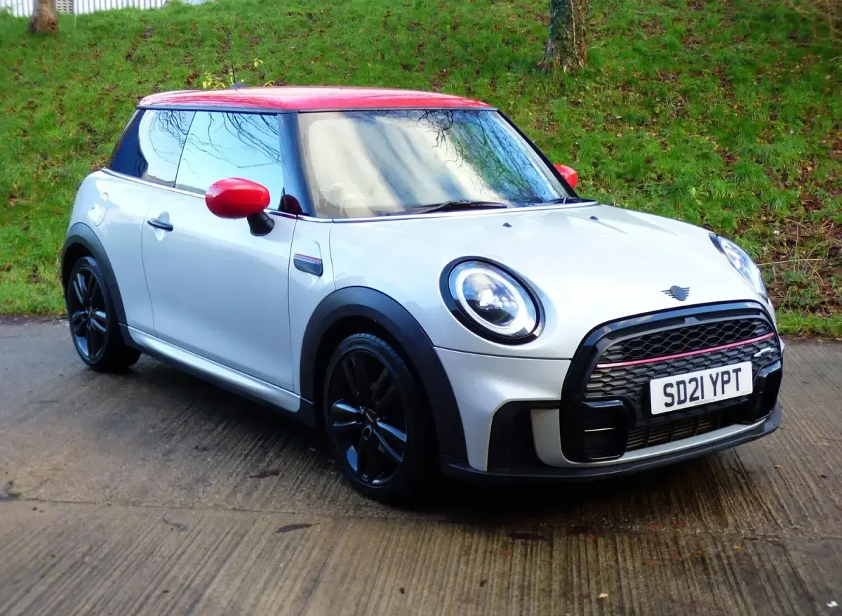 Used Mini Cooper Hatch 136 HP (100 kW) 2021 Silver Hatchback