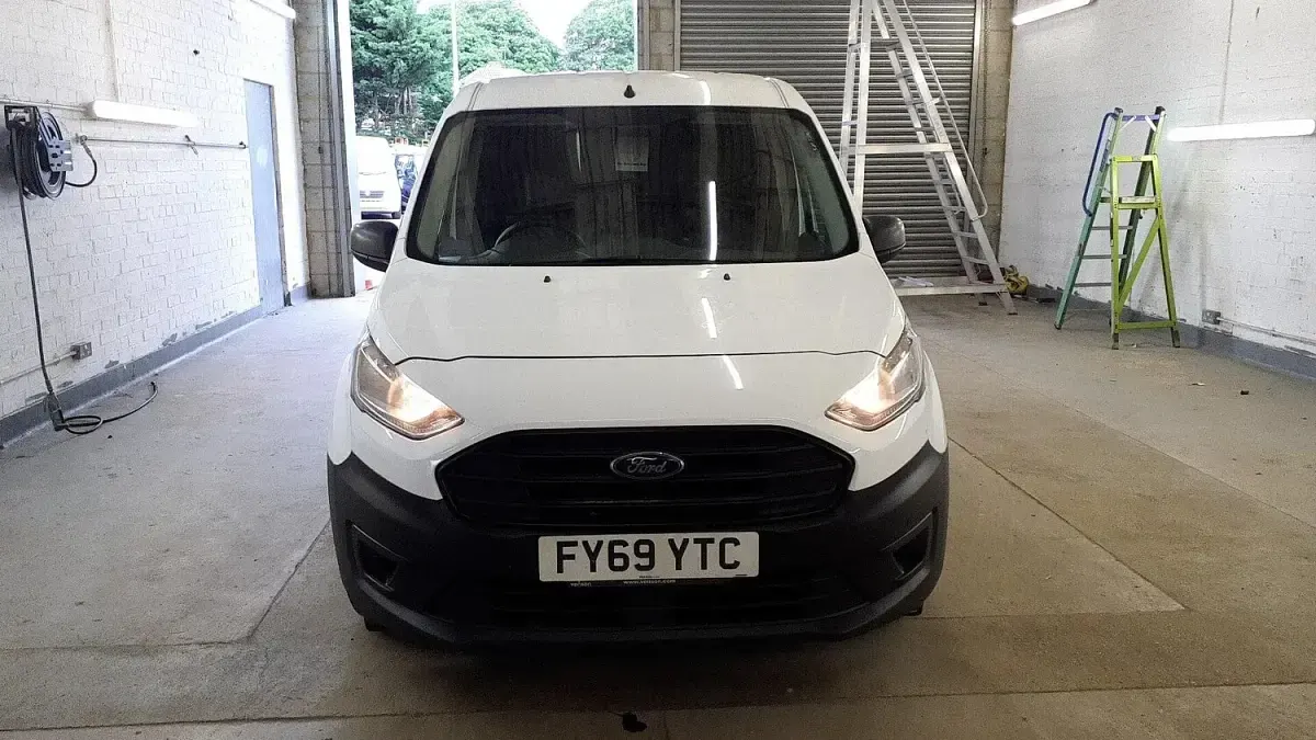 Used Ford Transit Connect 100 HP (73 kW) 2019 White MPV