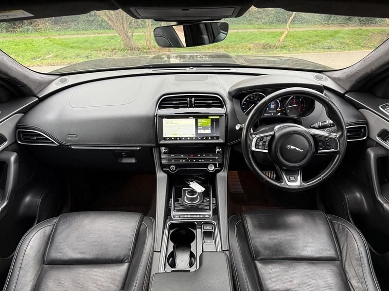 Used Jaguar F-Pace R-Sport 180 HP (132 kW) 2019 Black SUV