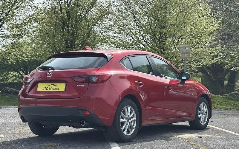Begagnad Mazda 3 120 HK (88 kW) 2016 Halvkombi