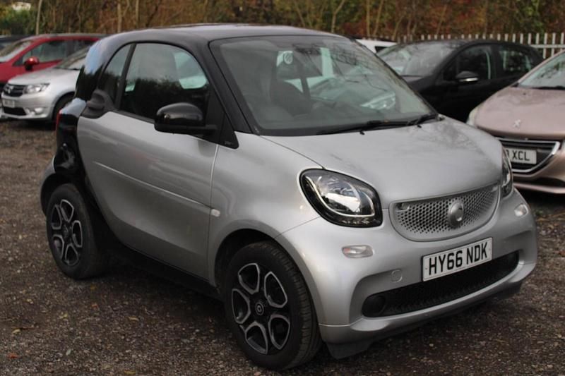 Silver Used 2016 Smart ForTwo Coupé Premium Coupe | £4,500 (Fair price) - Image 1/4