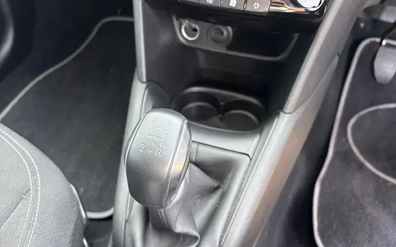 Used Peugeot 208 S 82 HP (60 kW) 2019 Black Hatchback