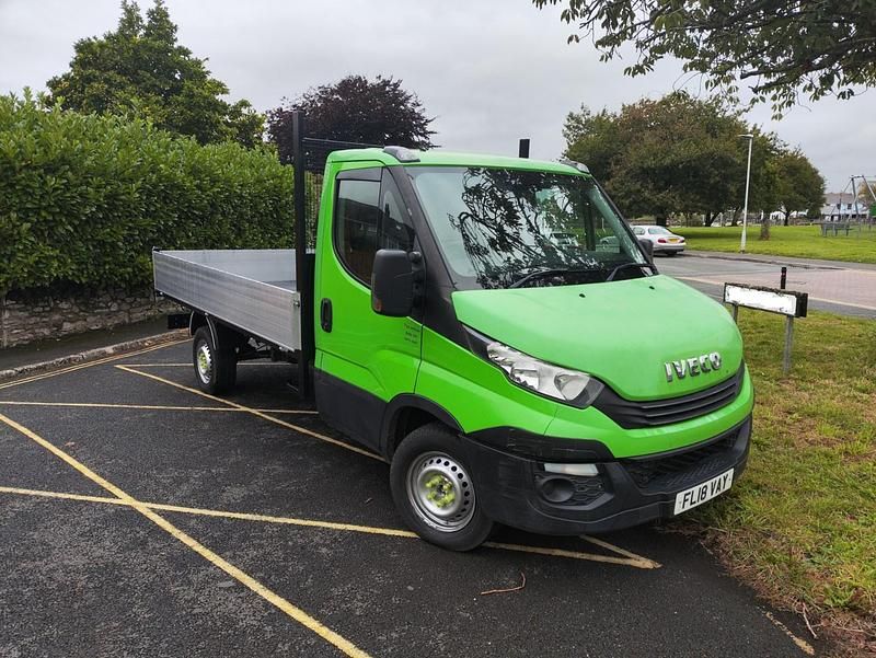 White Used 2018 Iveco Daily Cabriolet | £8,450 (Expensive) - Image 1/4