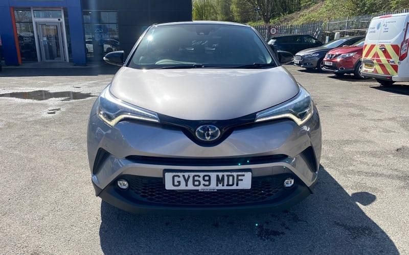 Używany Toyota C-HR 122 KM (89 kW) 2019 Srebrny SUV
