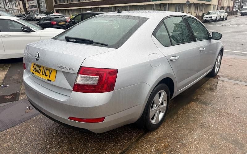 Used Skoda Octavia SE L 150 HP (110 kW) 2016 Silver Hatchback