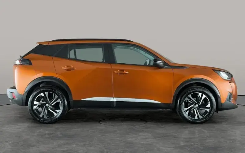 Used Peugeot 2008 Allure Premium 101 HP (74 kW) 2022 Orange SUV