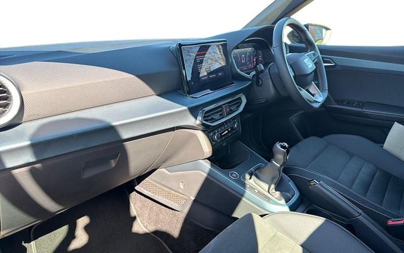 Used Seat Arona Xperience Lux 116 HP (85 kW) 2025 Blue SUV
