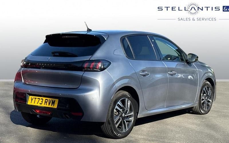 Used Peugeot 208 Allure+ 102 HP (75 kW) 2023 Hatchback