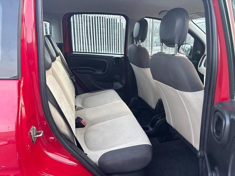 Used Fiat Panda Easy 69 HP (50 kW) 2014 Red Hatchback