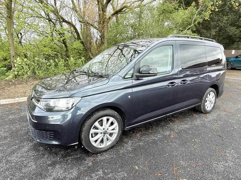 Używany VW Caddy Life 122 KM (89 kW) 2022 Niebieski Minivan