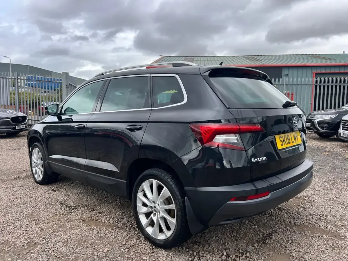 Gebraucht Skoda Karoq SE L 150 PS (110 kW) 2018 Schwarz SUV