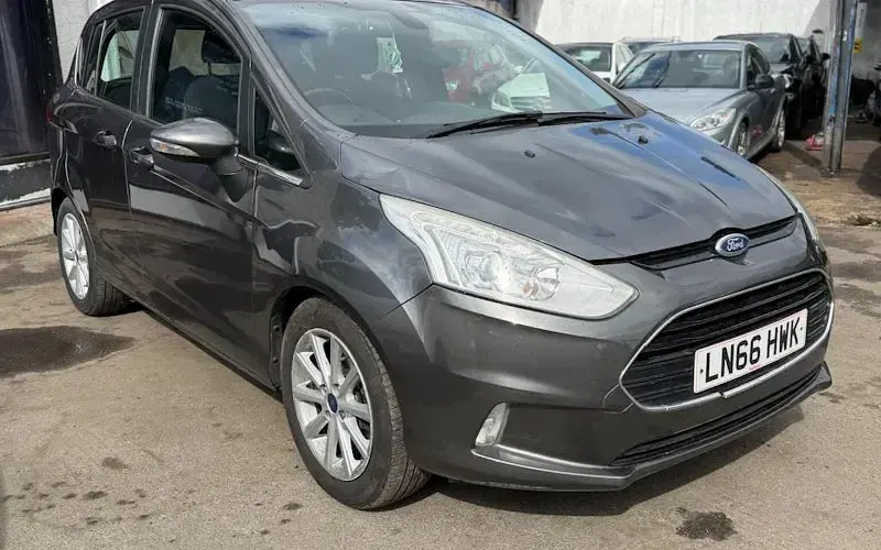 Used Ford B-MAX Titanium 105 HP (77 kW) 2016 MPV