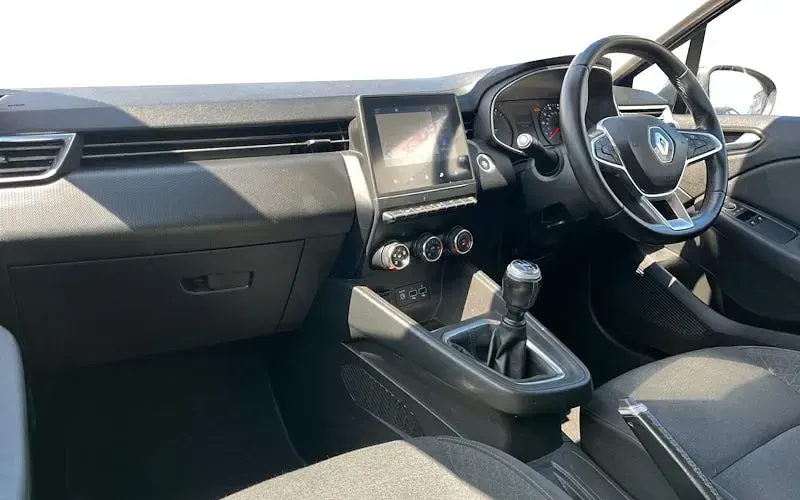 Used Renault Clio Iconic 101 HP (74 kW) 2019 Grey  Hatchback