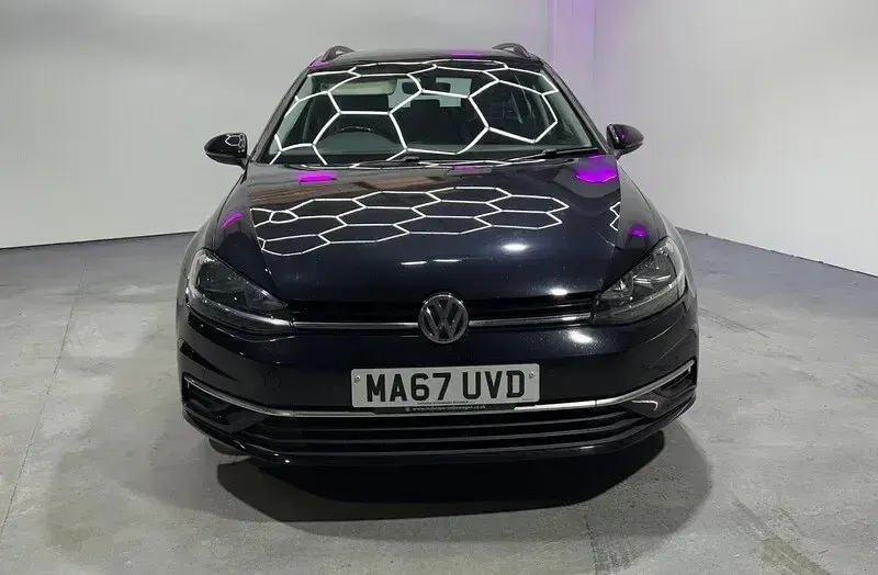 Used VW Golf VII SE 115 HP (84 kW) 2017 Black Estate