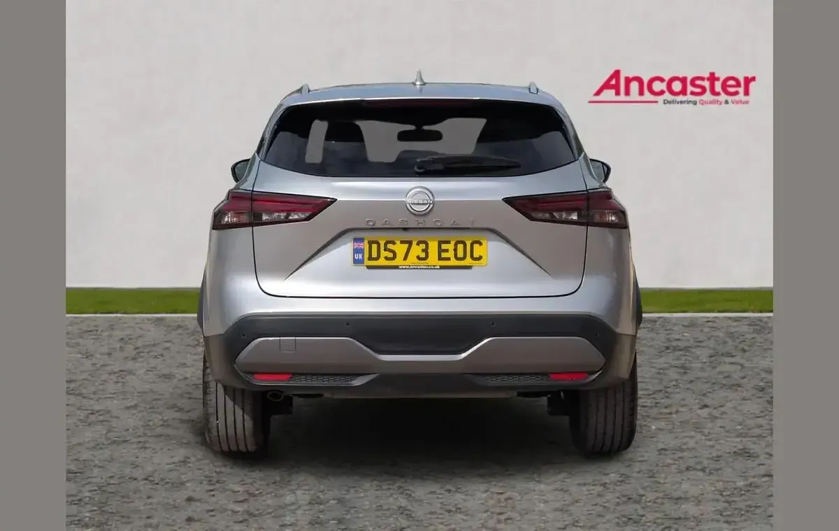 Used Nissan Qashqai N-Connecta 155 HP (114 kW) 2024 Silver SUV