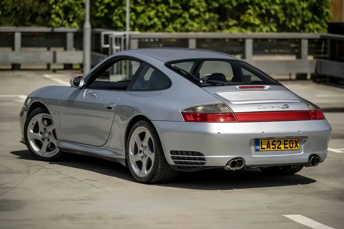 Usado Porsche 911 Carrera 4S 2002 Prateado Coupé