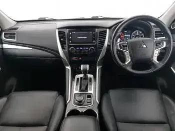 Used Mitsubishi Shogun 181 HP (133 kW) 2021 Grey SUV