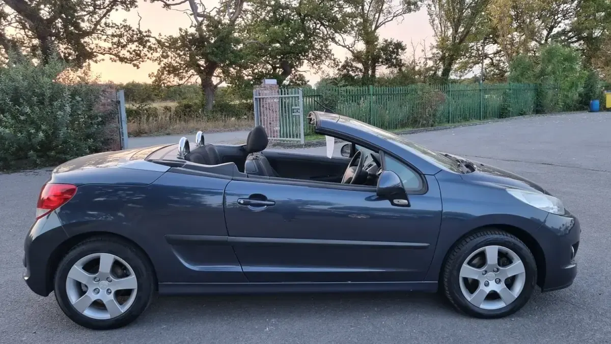 Used Peugeot 207 Active 2012 Blue Cabriolet