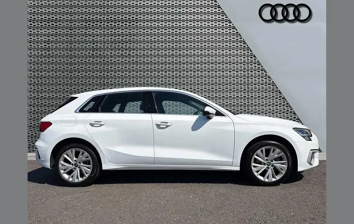 Used Audi A3 e-tron Sport 200 HP (147 kW) 2021 White Hatchback