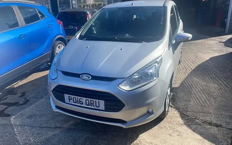 Used Ford B-MAX Zetec 105 HP (77 kW) 2016 MPV