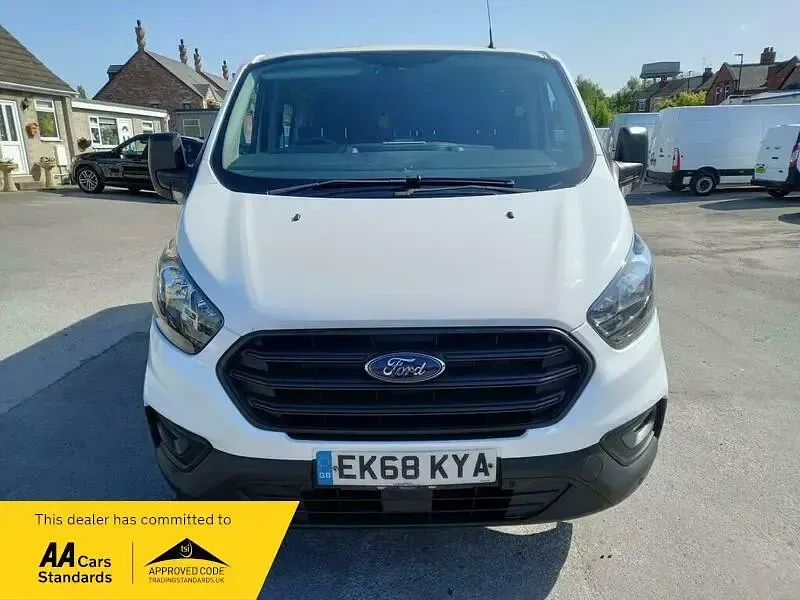 Used Ford Transit Custom 105 HP (77 kW) 2018 White Van