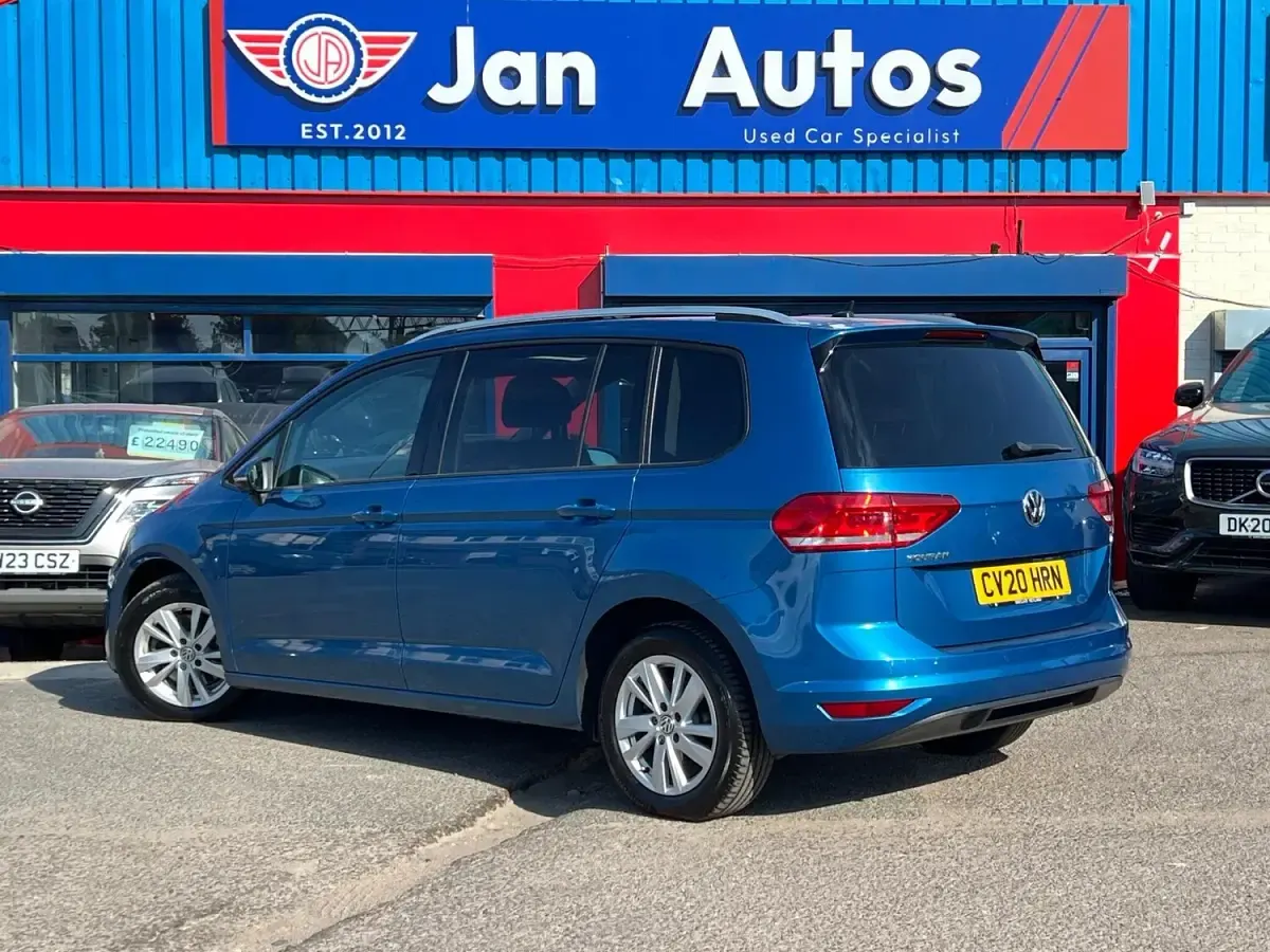 Used VW Touran Family 150 HP (110 kW) 2020 Blue MPV