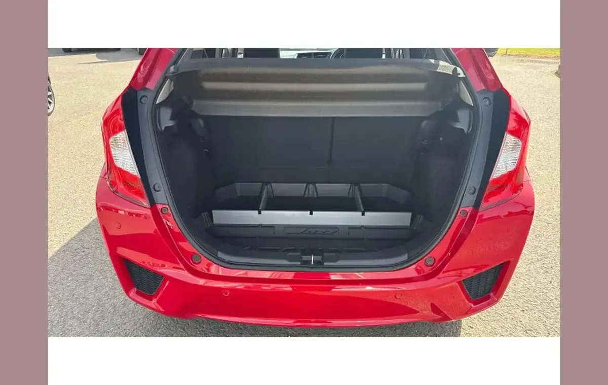 Used Honda Jazz EX 102 HP (75 kW) 2017 Red Hatchback