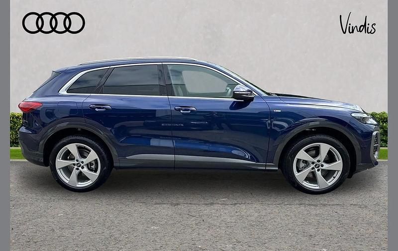 Used Audi Q5 S-Line 268 HP (197 kW) 2025 Blue SUV
