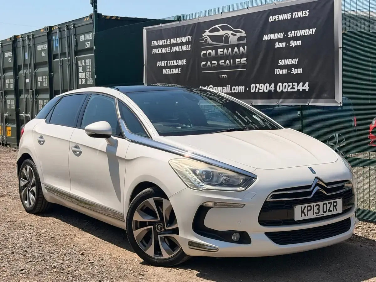 Used Citroën DS5 2013 White Hatchback