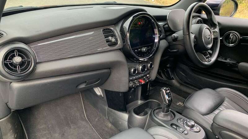 Image 4/4