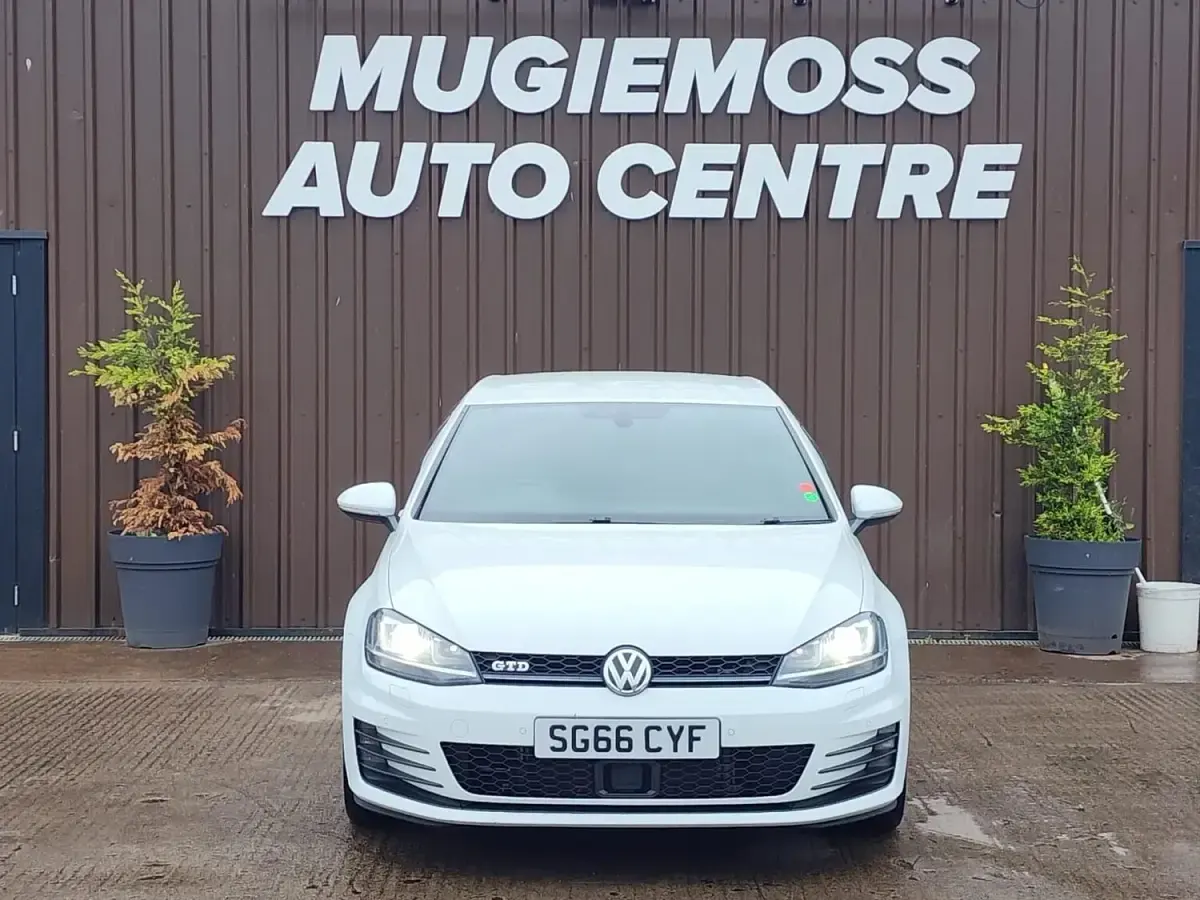 Used VW Golf VII GTD 181 HP (133 kW) 2016 White Hatchback