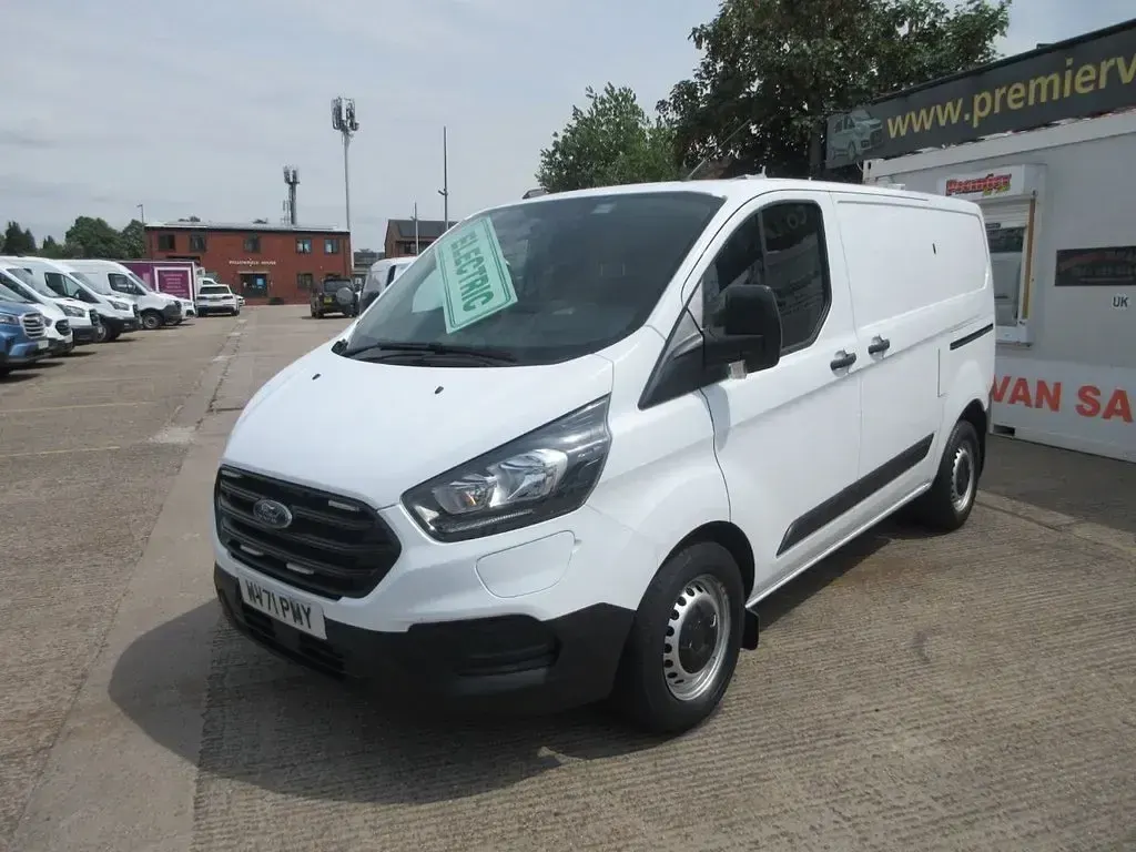 Used Ford Transit Custom 126 HP (92 kW) 2021 White Van
