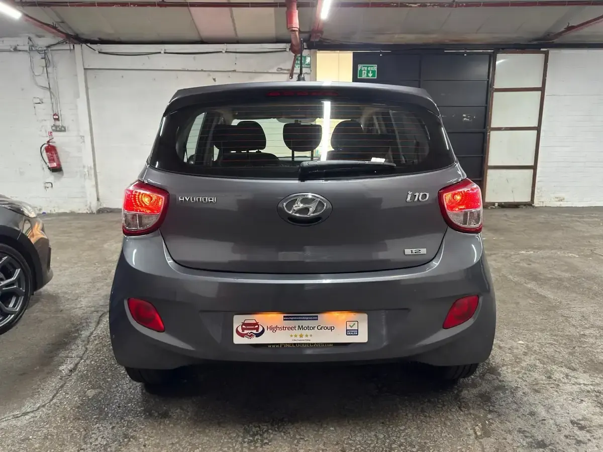 Used Hyundai i10 Premium 87 HP (63 kW) 2015 Grey Hatchback