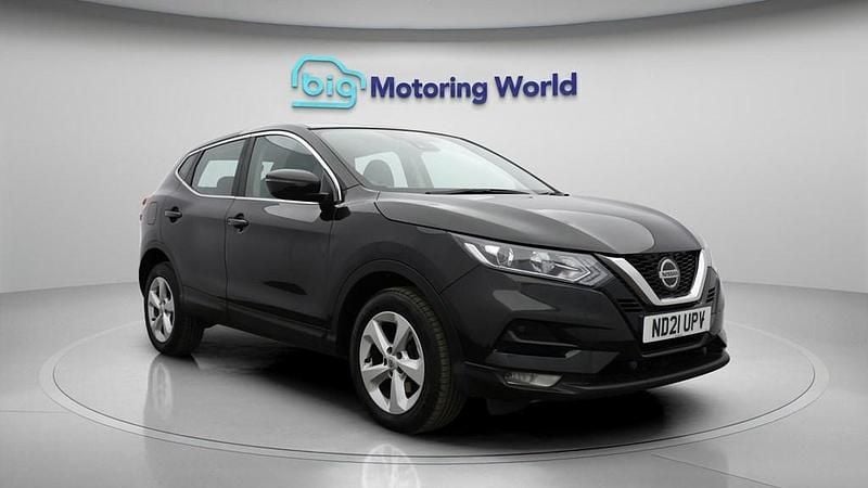 Used Nissan Qashqai Acenta Premium 160 HP (117 kW) 2021 Black SUV