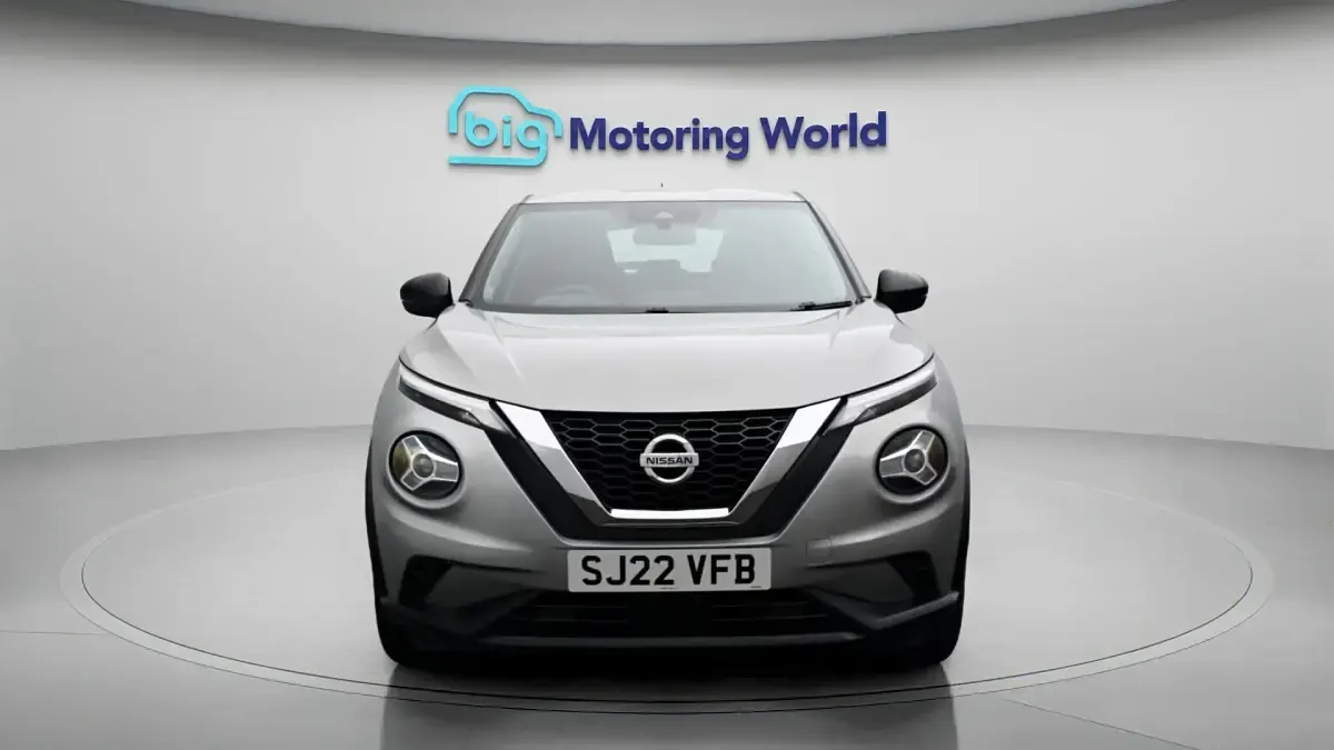 Used Nissan Juke Acenta 114 HP (83 kW) 2022 Silver SUV