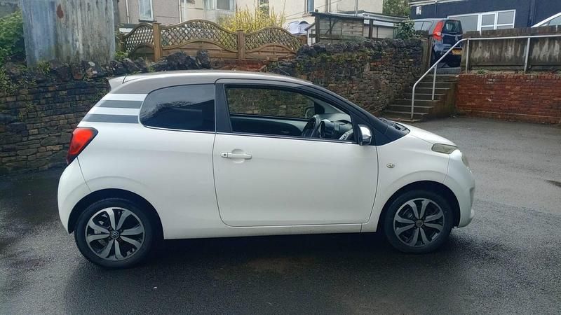 Used Citroën C1 Flair 82 HP (60 kW) 2015 White Hatchback