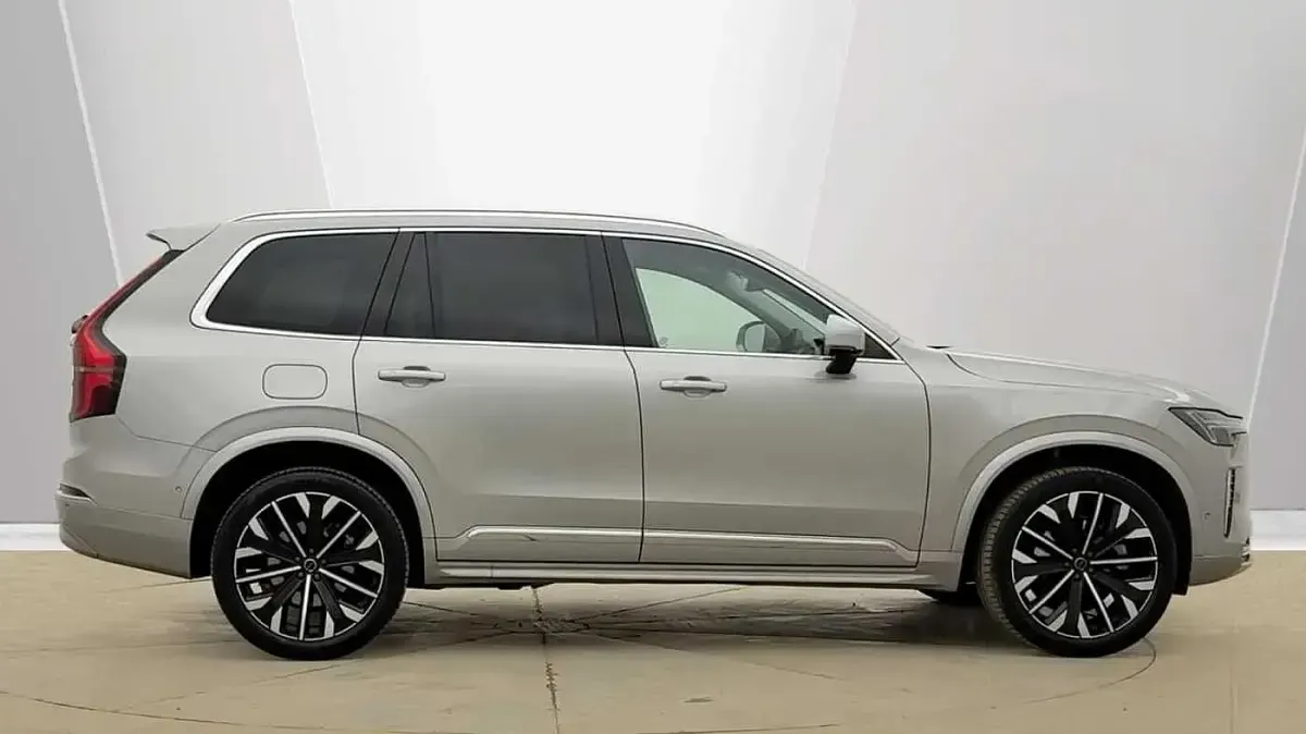 Used Volvo XC90 Ultra 455 HP (334 kW) 2025 Silver SUV