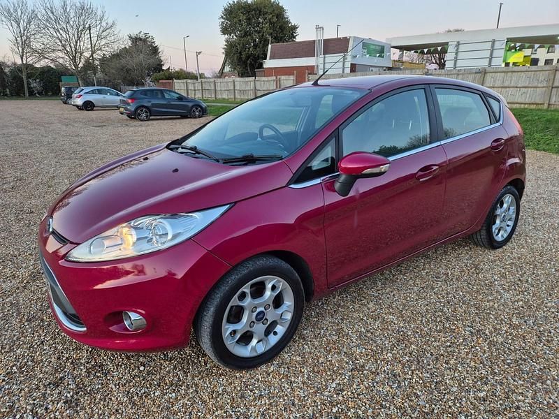 Used Ford Fiesta Zetec 2012 Red Hatchback