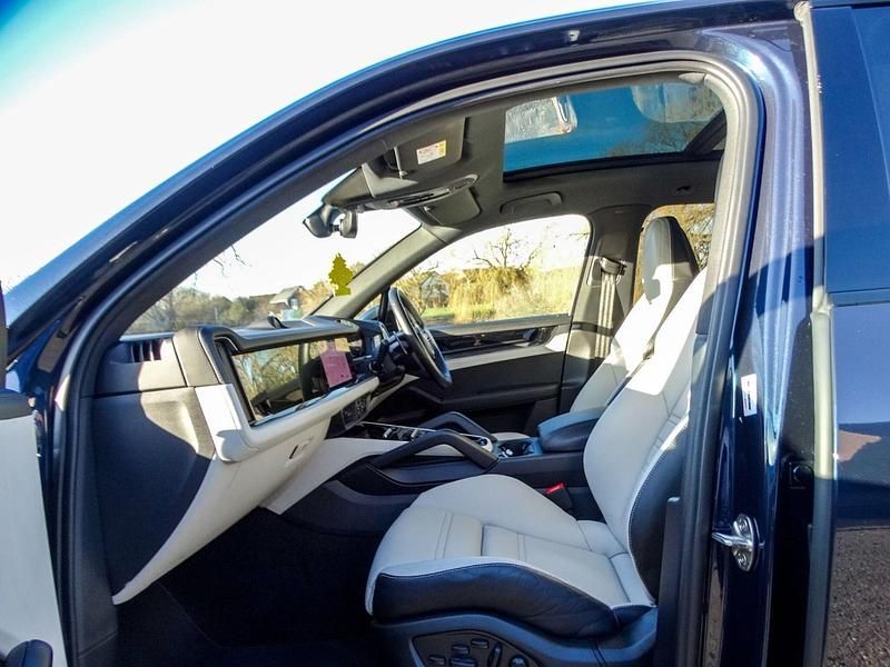 Used Porsche Cayenne 2024 Blue SUV