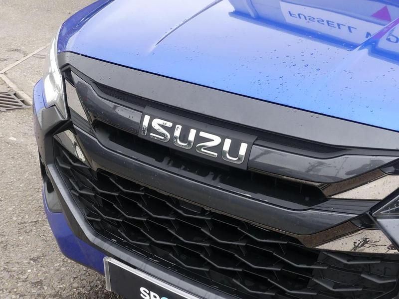 New Isuzu D-Max 162 HP (119 kW) 2025 Blue Pickup