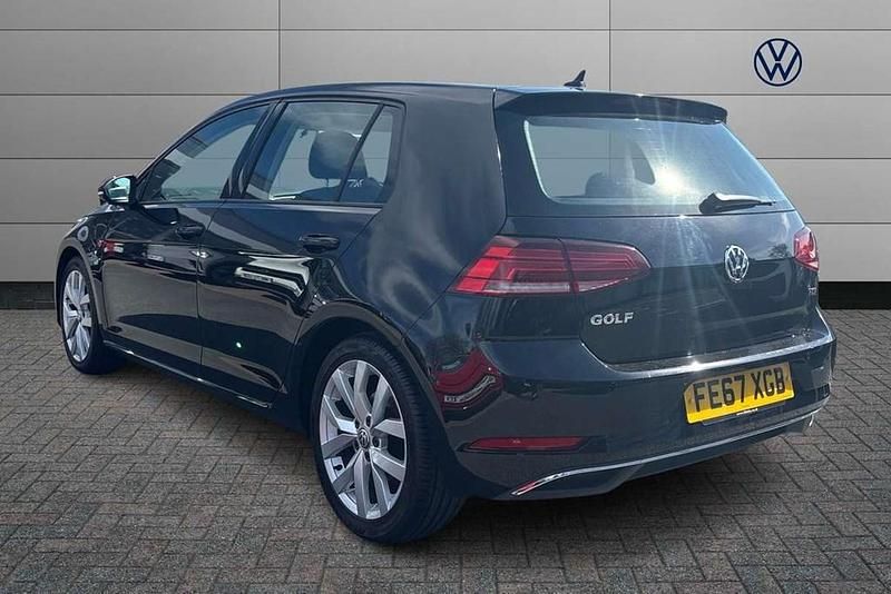 Used VW Golf VII SE 123 HP (90 kW) 2017 Black Hatchback