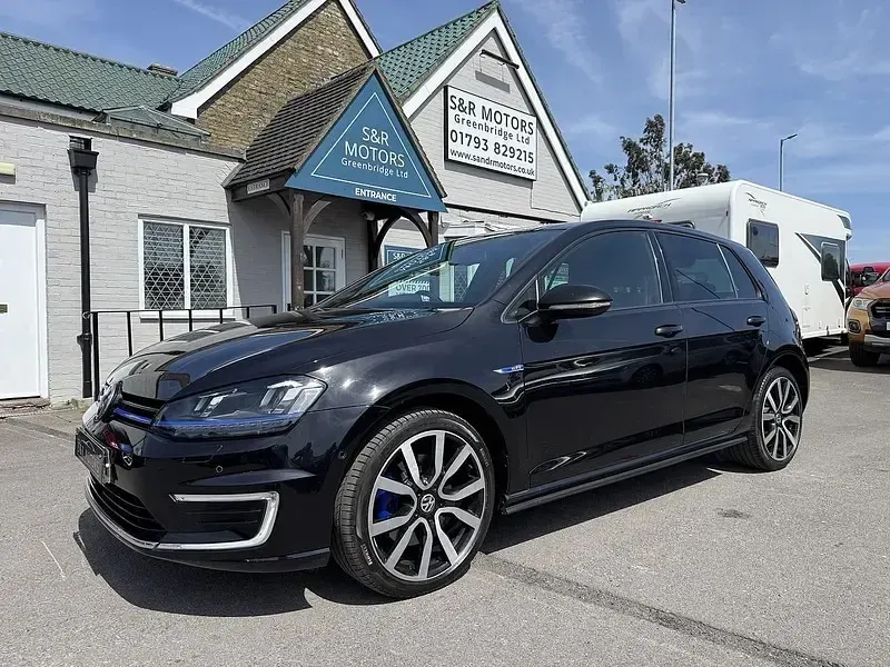 Used VW Golf VII GTE 204 HP (150 kW) 2016 Black Hatchback