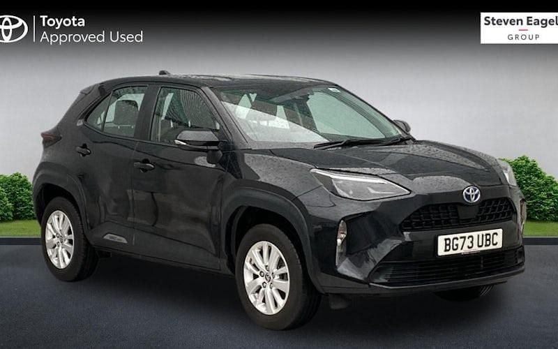 Used 2025 Toyota Yaris Hybrid Estate | £20,558 (Super price) - Image 1/4