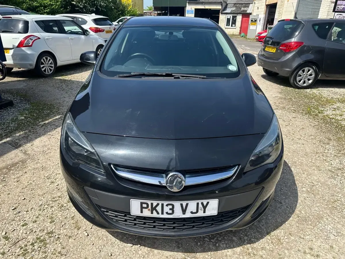 Used Vauxhall Astra 2013 Black Hatchback