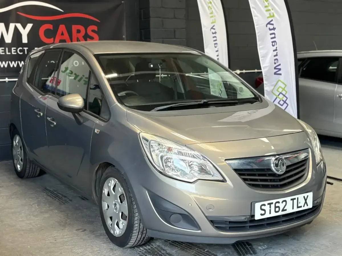 Używany Vauxhall Meriva 2013 Brązowy Minivan
