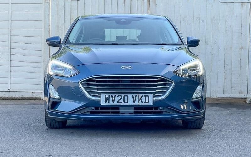 Begagnad Ford Focus Titanium 125 HK (91 kW) 2021 Halvkombi