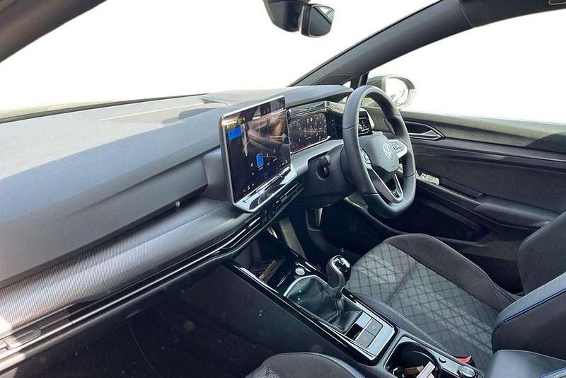 Used VW Golf VIII R-line 150 HP (110 kW) 2025 Black Hatchback