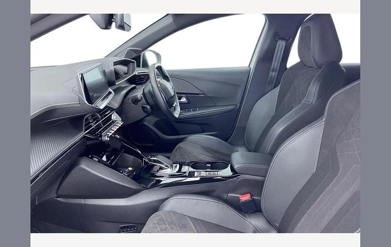 Used Peugeot e-208 Premium 100 kW (136 HP) 2021 White Hatchback