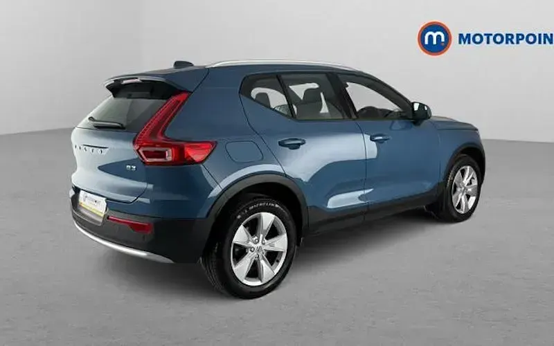 Used Volvo XC40 Core 163 HP (119 kW) 2026 SUV