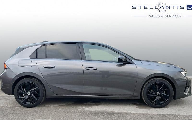 Used Vauxhall Astra 131 HP (96 kW) 2025 Hatchback
